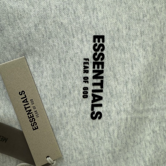 Fear of God Essentials Hoodie Light Oatmeal /LightGray NWT 100% Authentic Unisex - Picture 7 of 8